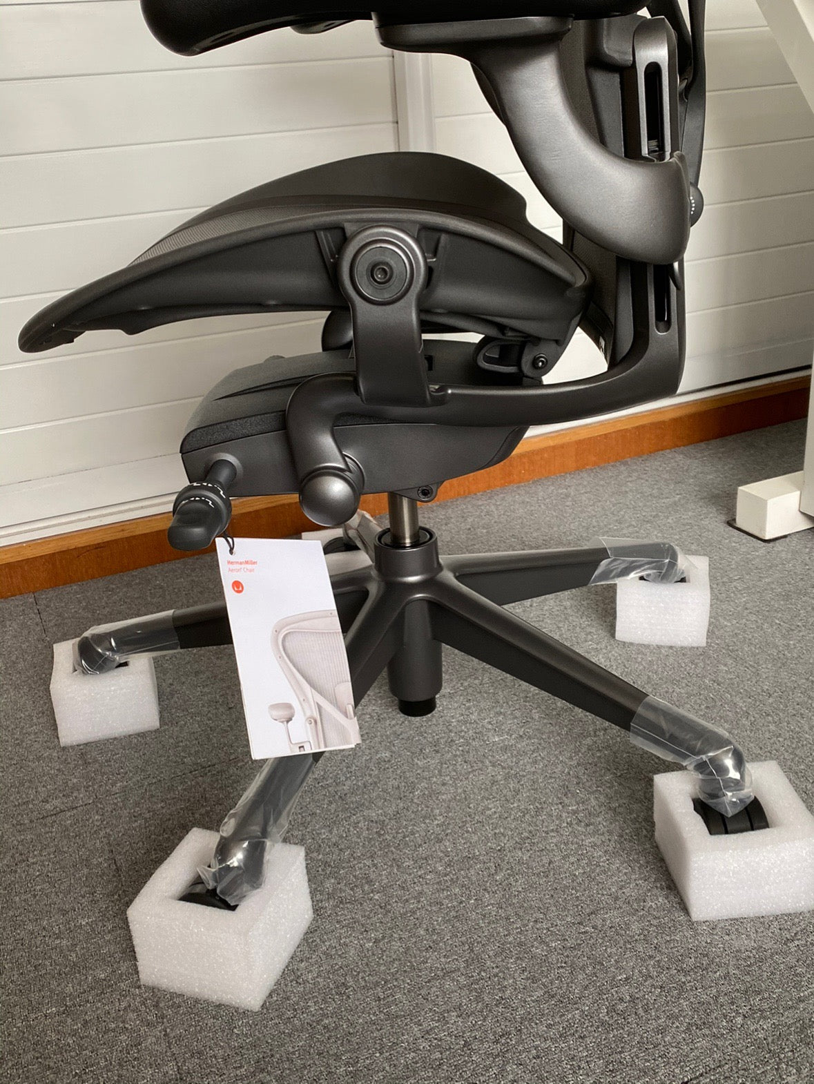 Herman Miller Aeron Chair Colour Onyx Matte Metal Base (Full 12 years Warranty)