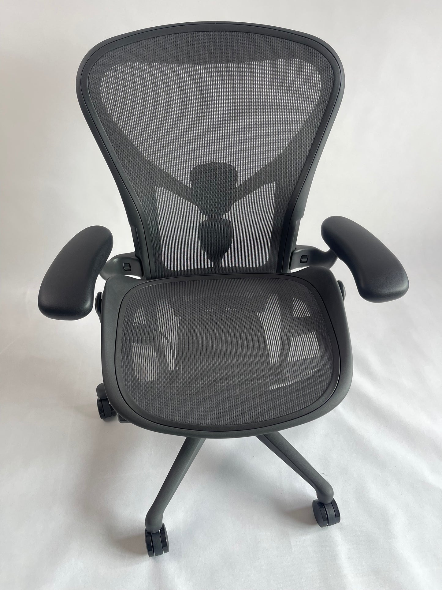 Herman Miller Aeron Chair Colour Graphite (Full 12 years Warranty)