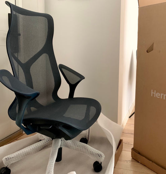 Herman Miller COSM Carbon Colour，High Back (Full 12 Years Warranty)