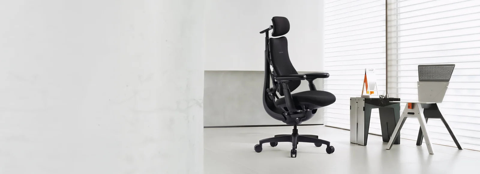 Omni SE in a workspace